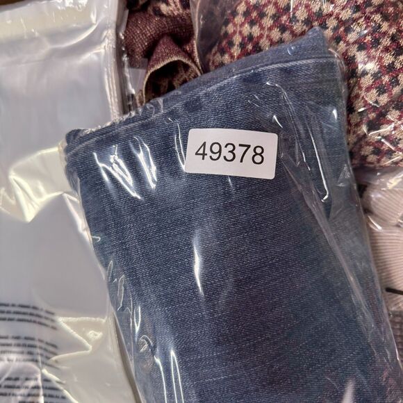 Express Jeans Women 7/8 Blue Denim Medium Wash Cut Off Straight Pockets Casual - Picture 5 of 5